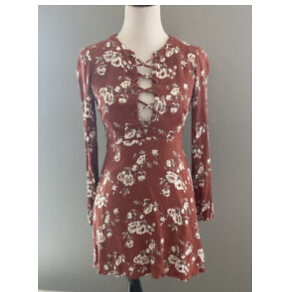 CHLOE & Katie‎ Dress Pink White Floral Lace Up Knee Length A Line Cottage Core